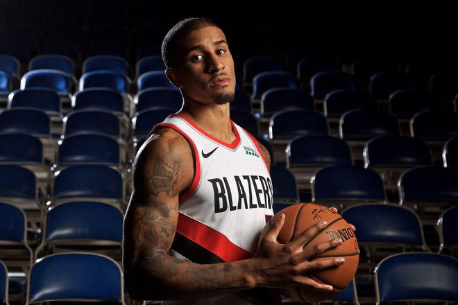 赛场背景与 赛场背景与