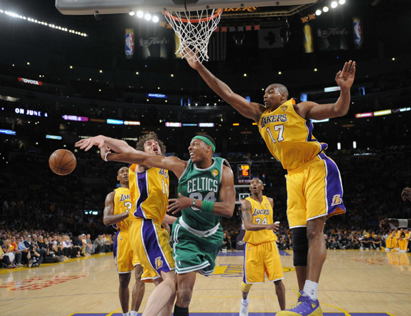 社交媒体上 社交媒体上