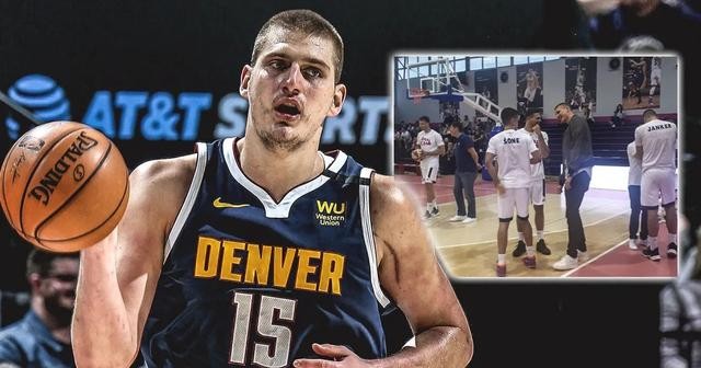 们连续五届 们连续五届